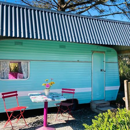 فندق Retro Caravans At Valentia Island Escape Chapeltown المظهر الخارجي الصورة
