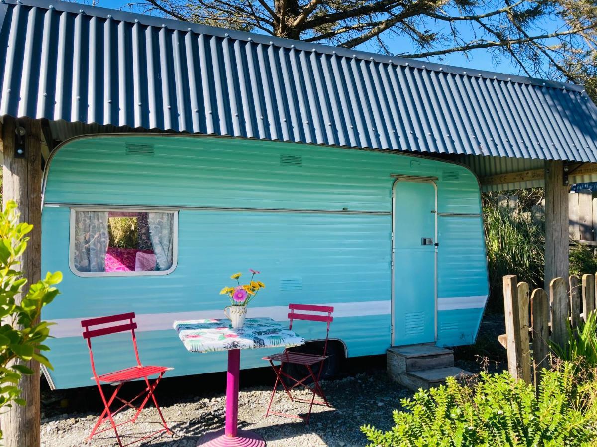 فندق Retro Caravans At Valentia Island Escape Chapeltown المظهر الخارجي الصورة