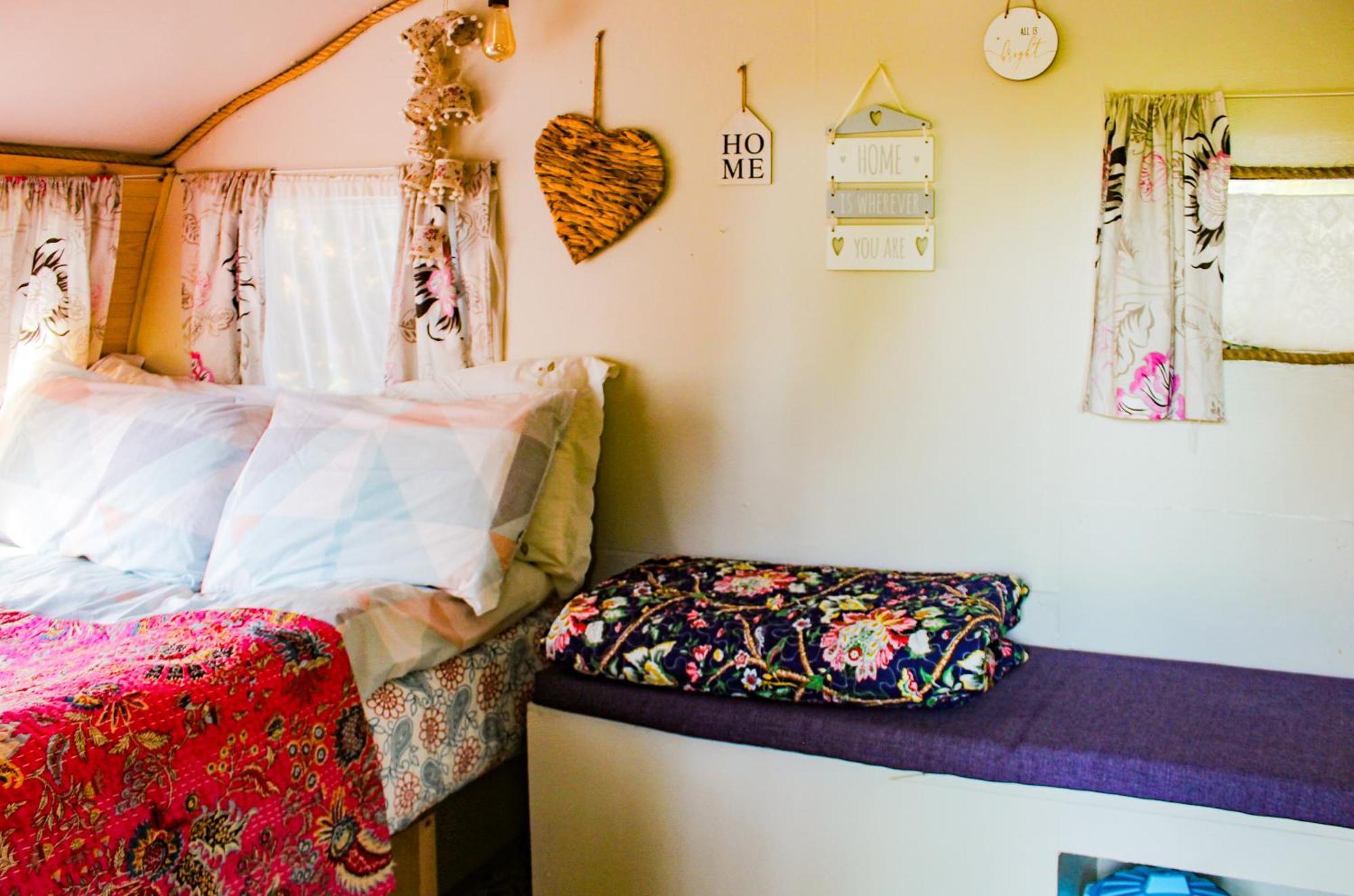 فندق Retro Caravans At Valentia Island Escape Chapeltown المظهر الخارجي الصورة
