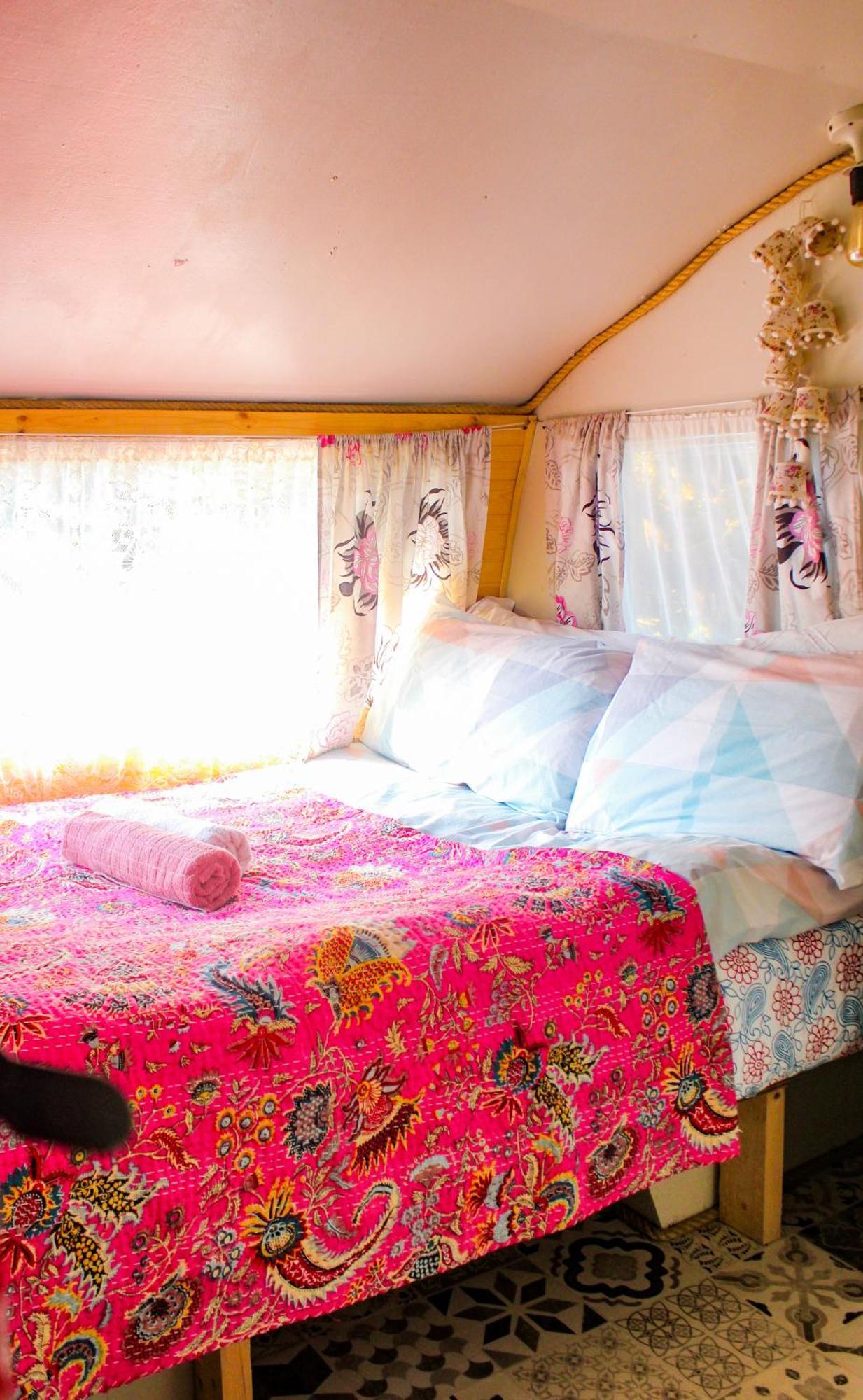 فندق Retro Caravans At Valentia Island Escape Chapeltown المظهر الخارجي الصورة